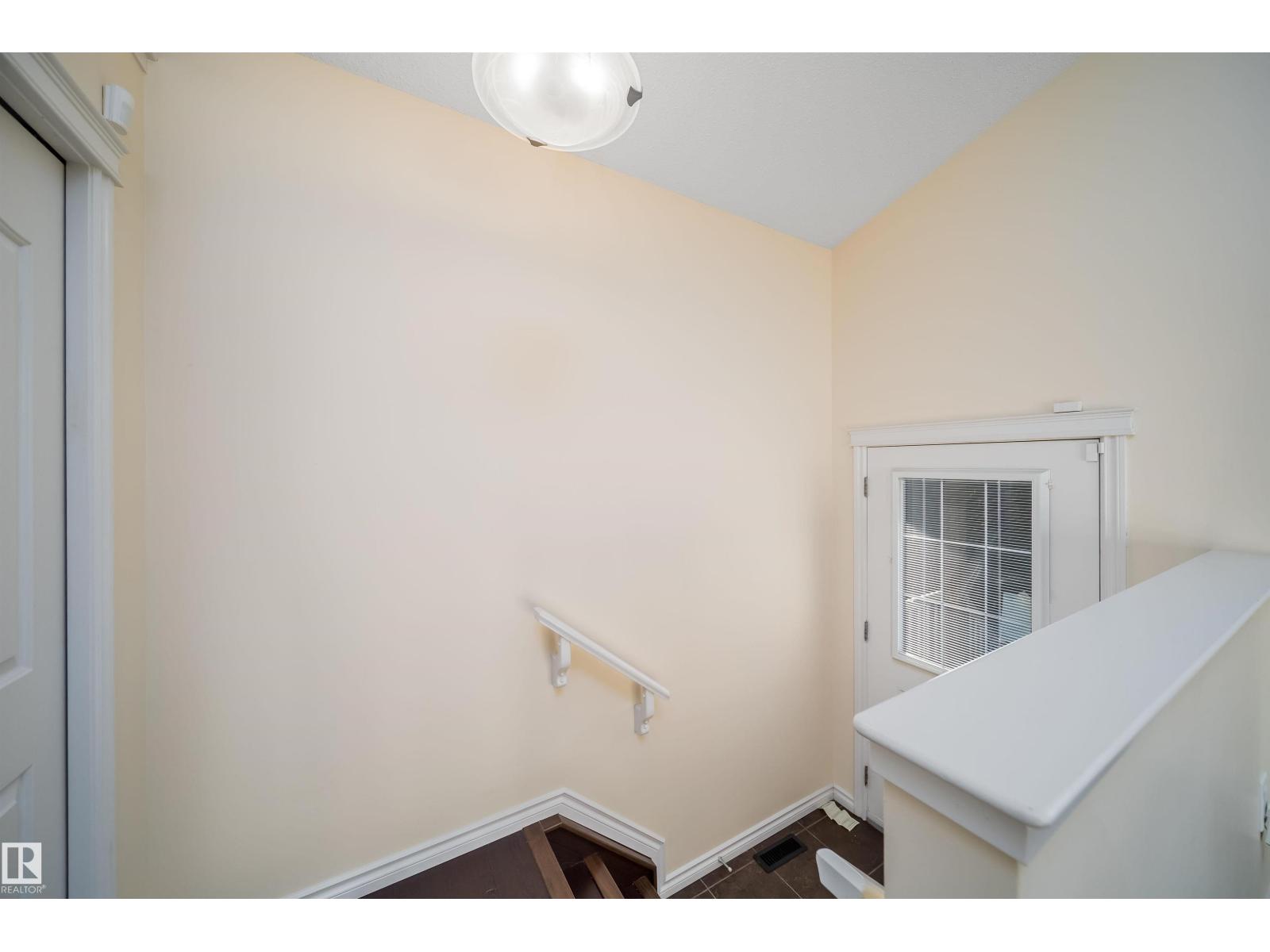 1126 36a Av Nw Property Photo 9