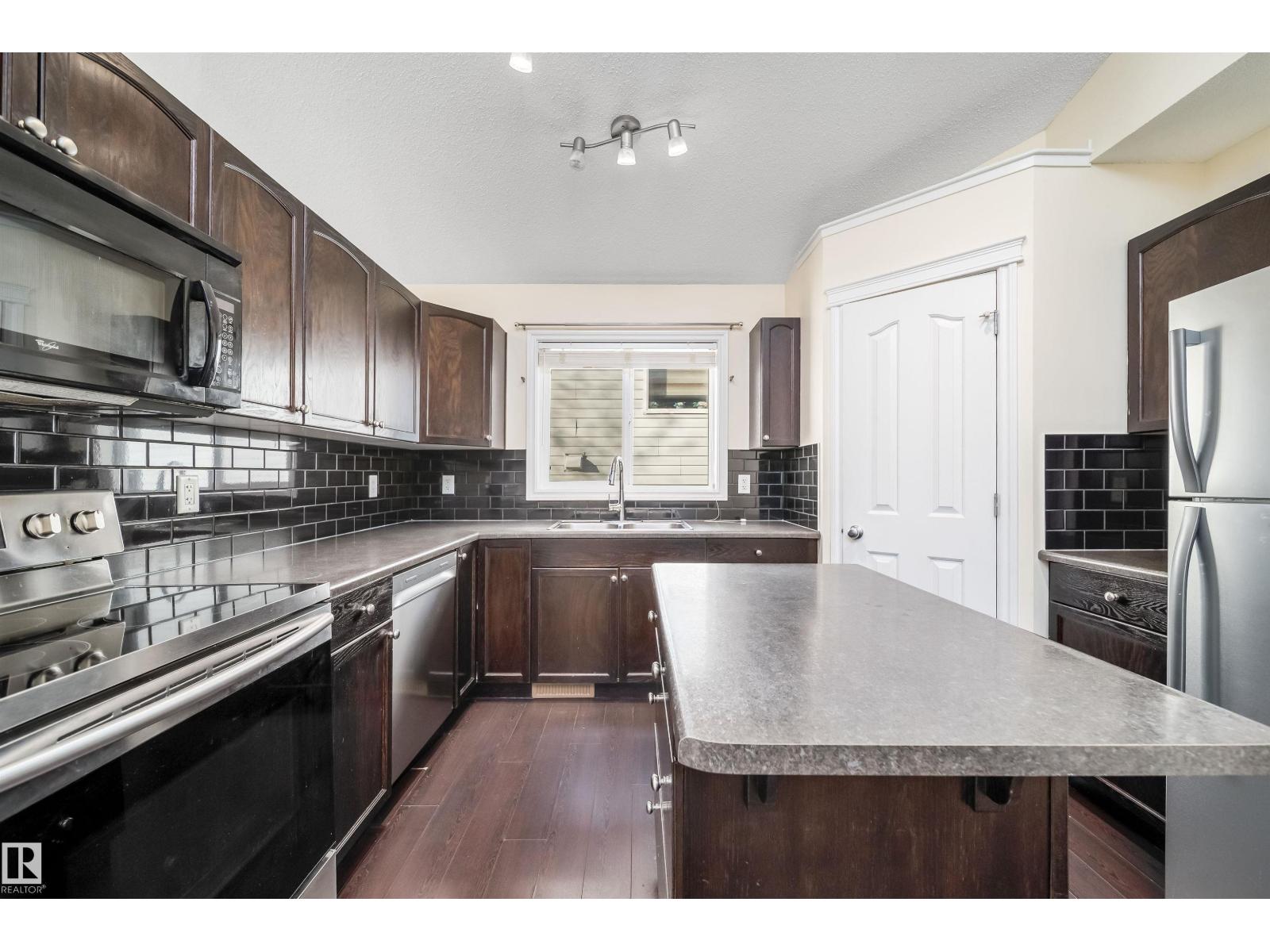 1126 36a Av Nw Property Photo 15
