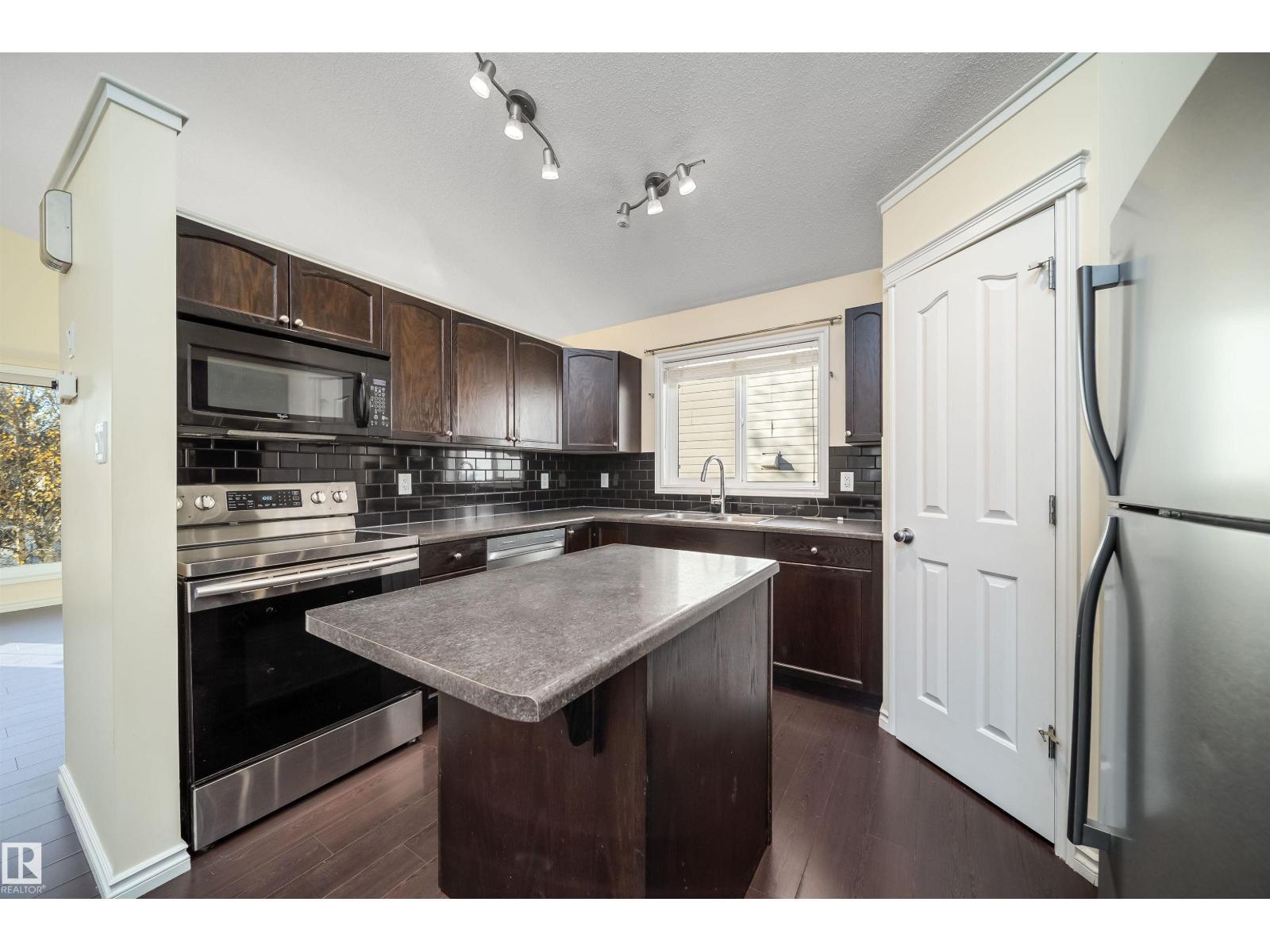 1126 36a Av Nw Property Photo 16