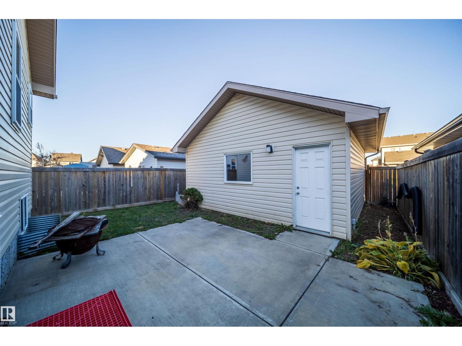 1126 36a Av Nw Property Photo 47