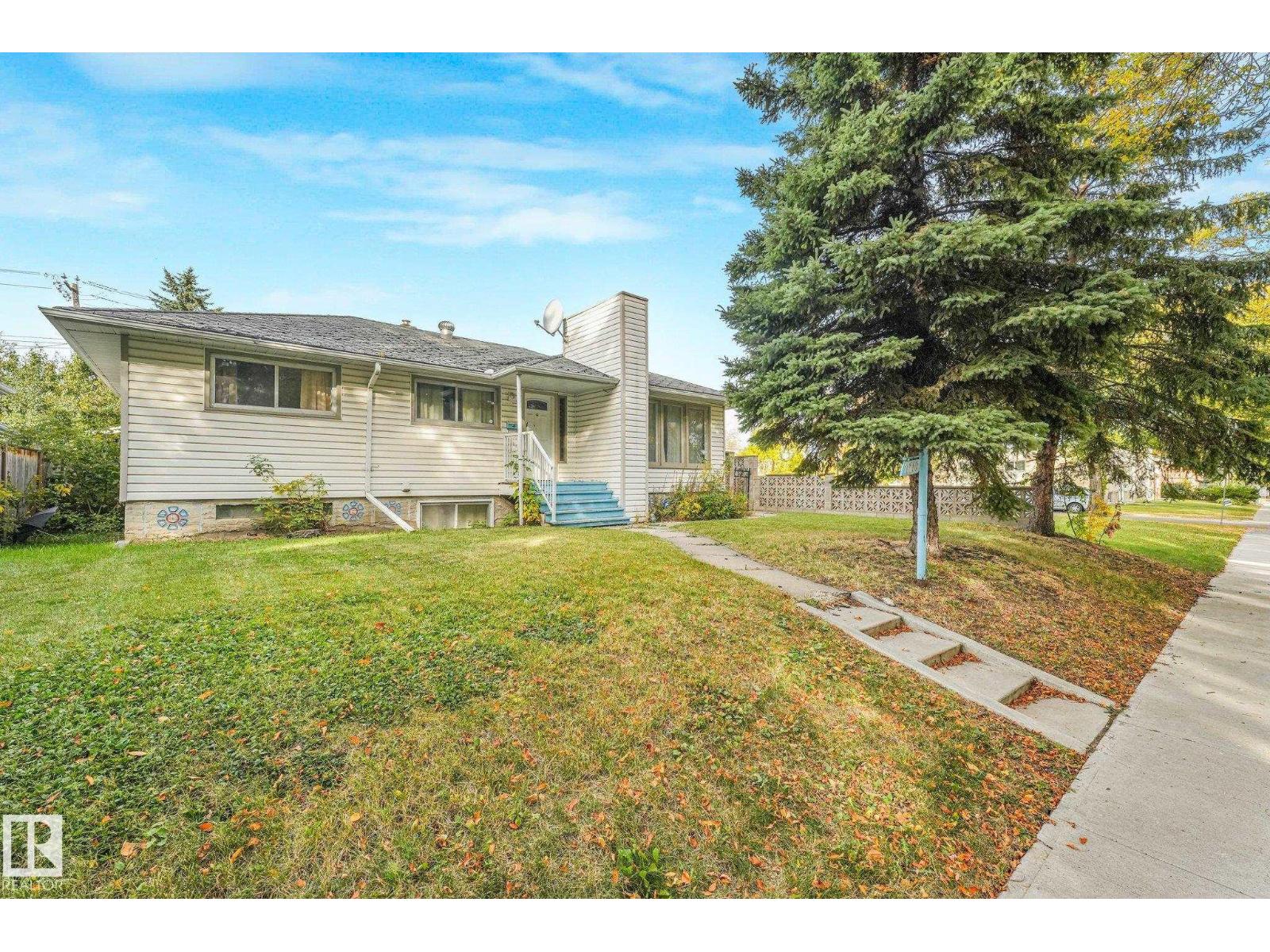 11716 130 ST NW Property Photo 1