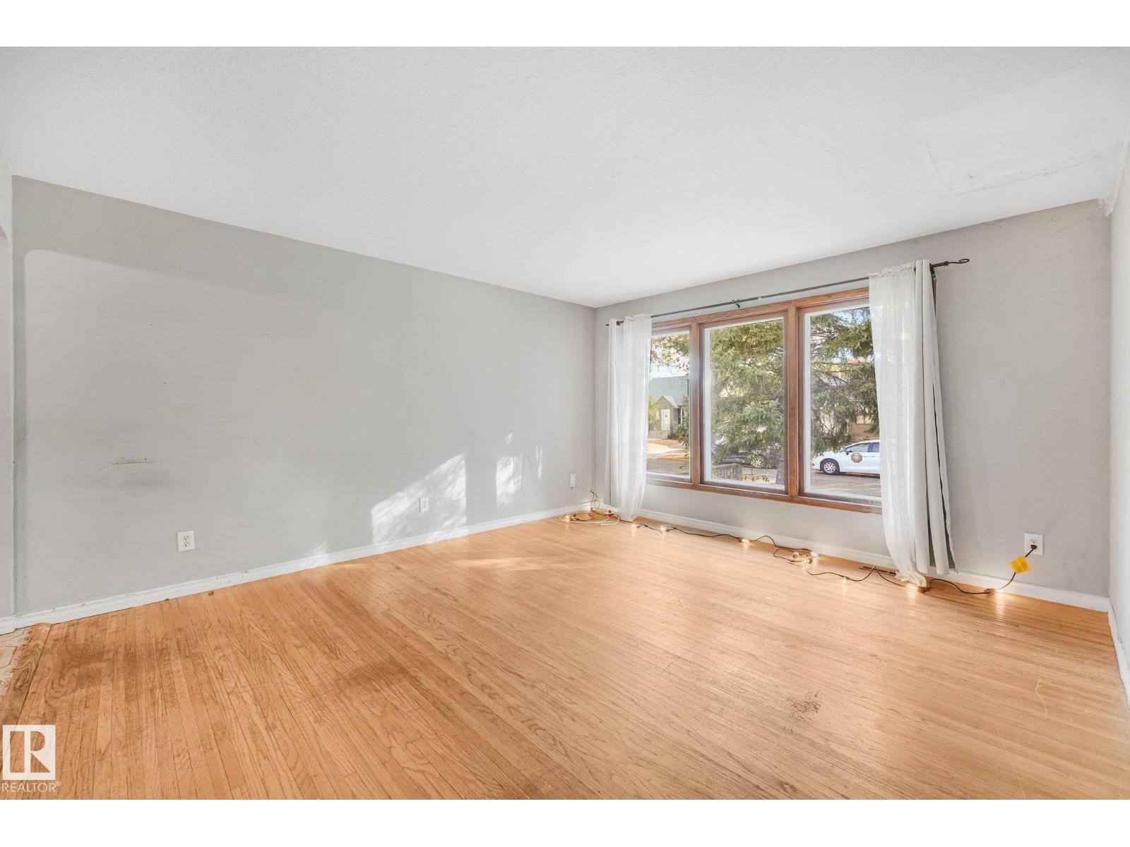 11716 130 St Nw Property Photo 6