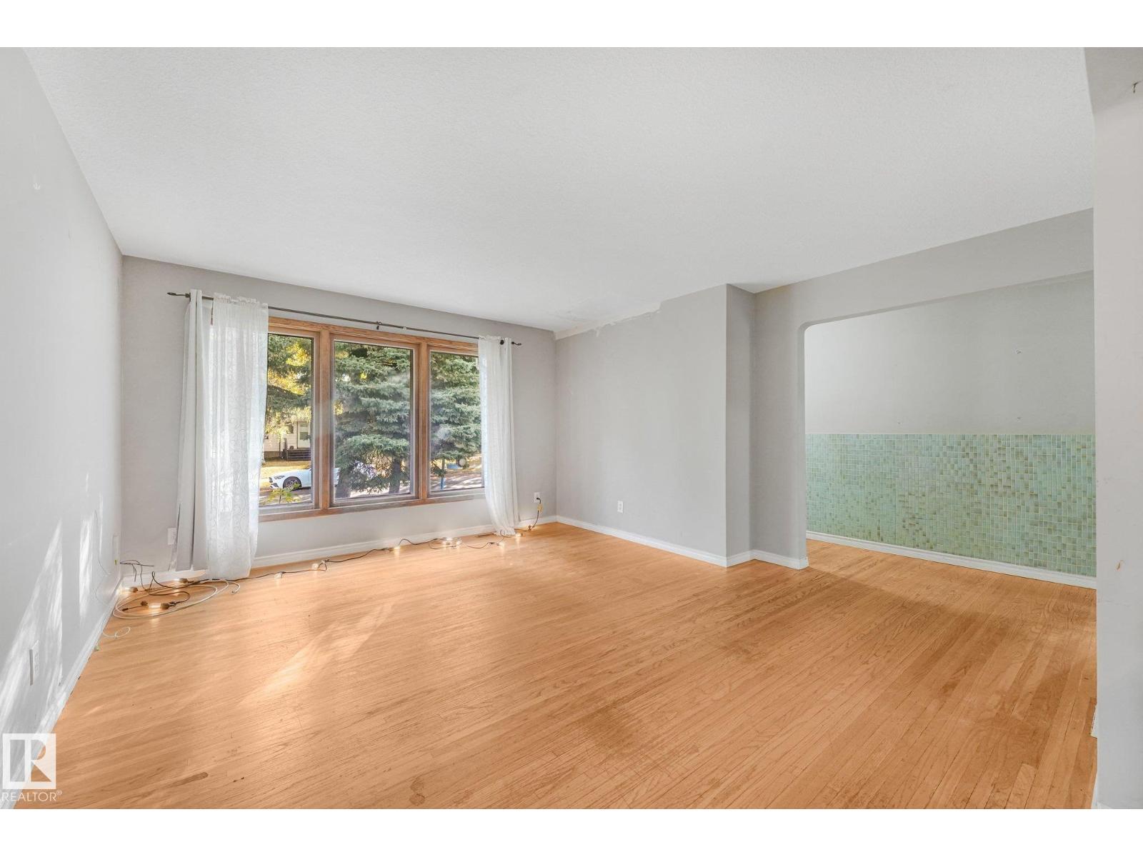 11716 130 St Nw Property Photo 7