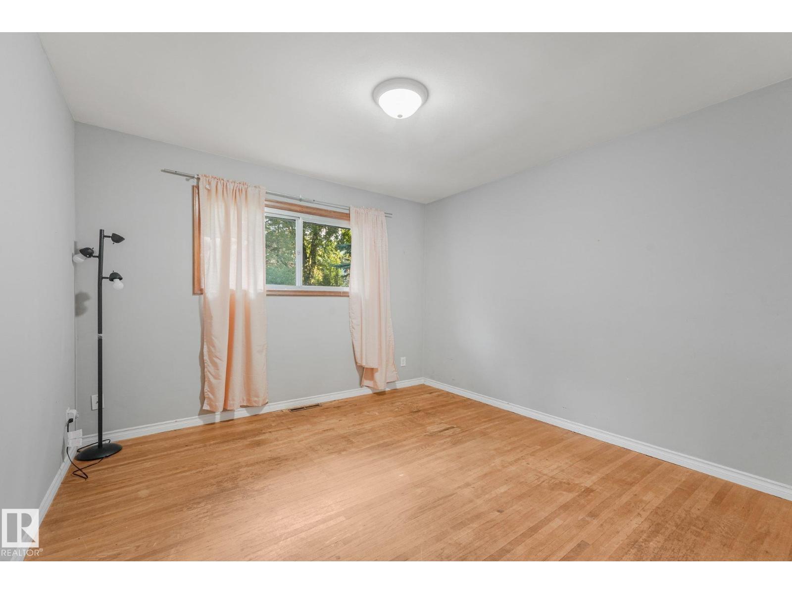 11716 130 St Nw Property Photo 14