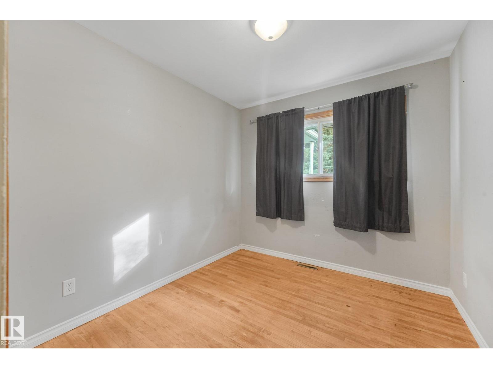 11716 130 St Nw Property Photo 16
