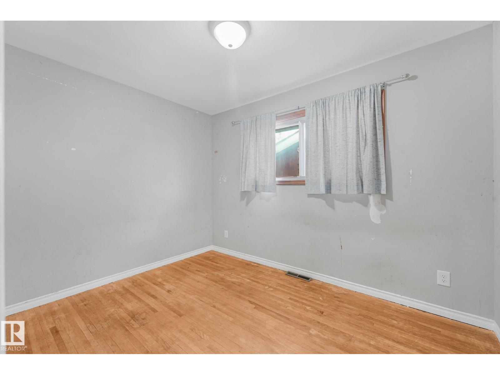 11716 130 St Nw Property Photo 18