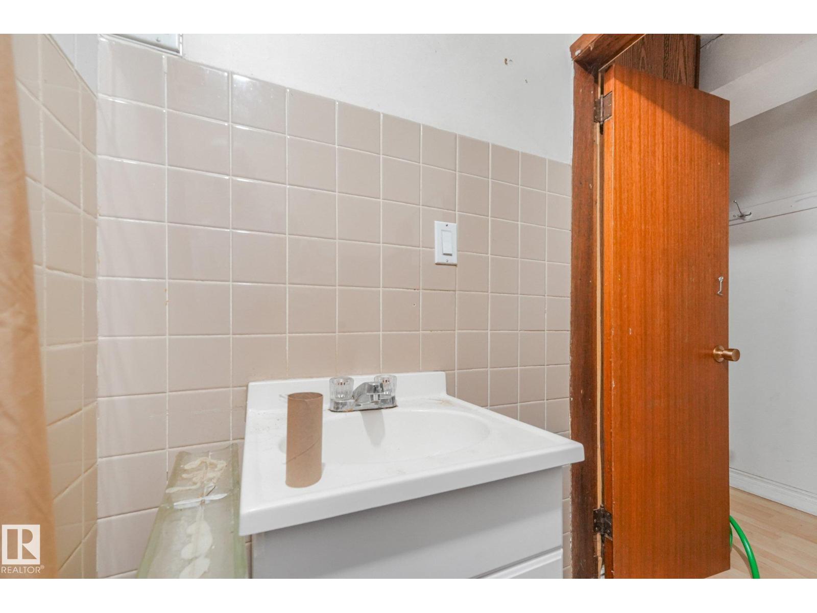 11716 130 St Nw Property Photo 37