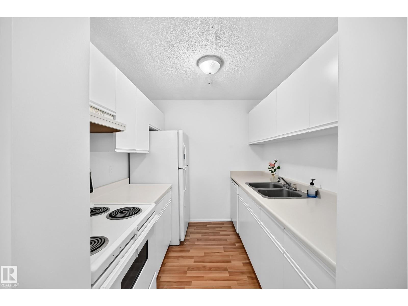 #212 11218 80 St Nw Property Photo 8