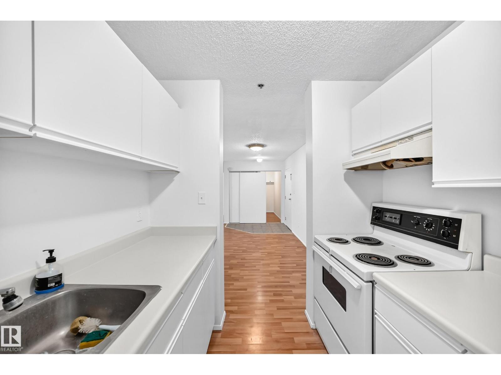 #212 11218 80 St Nw Property Photo 11