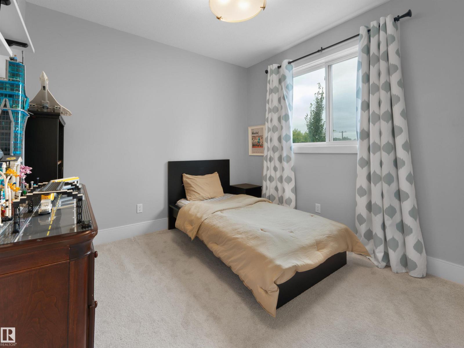 10926 72 Av Nw Property Photo 21