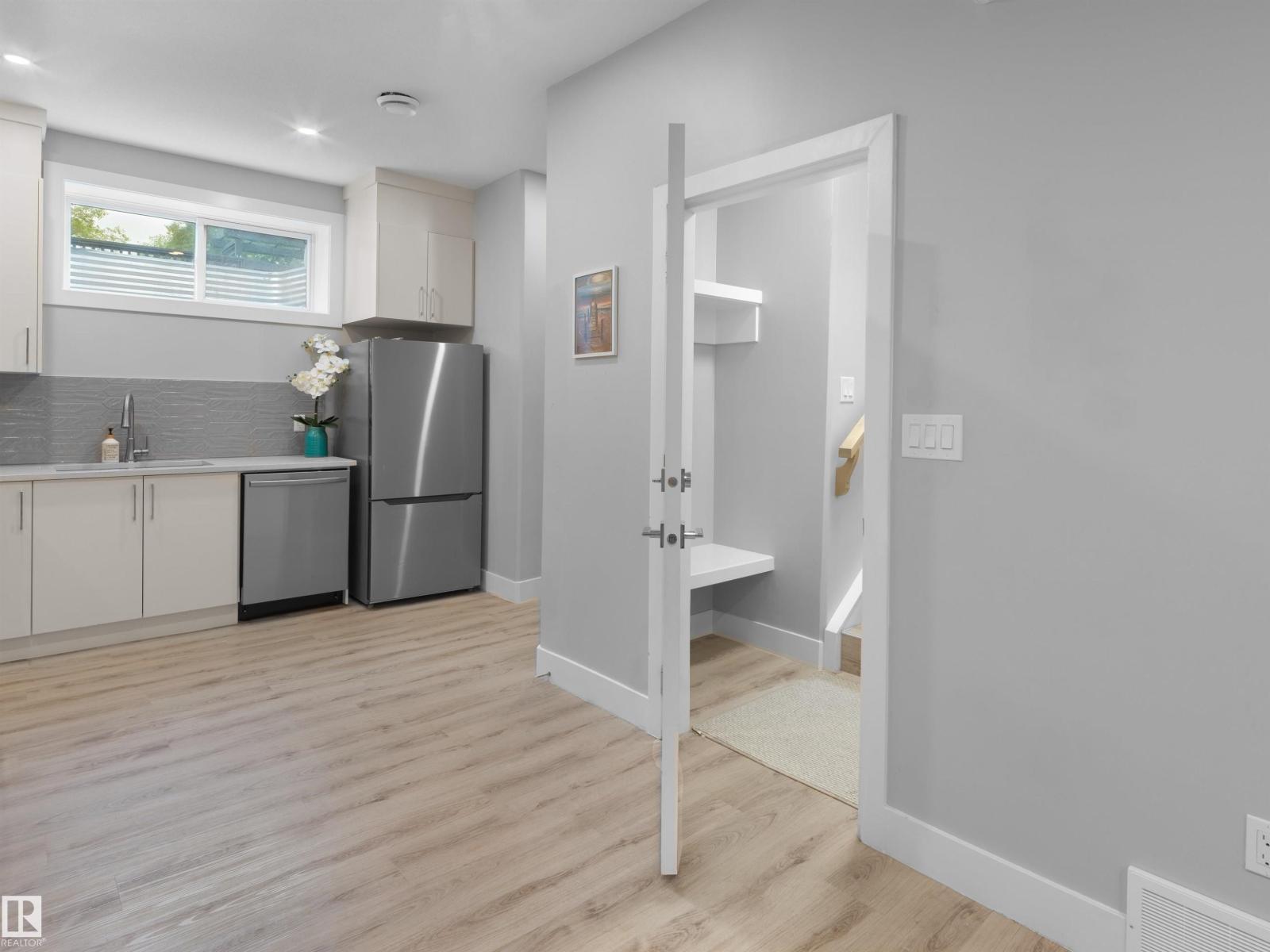 10926 72 Av Nw Property Photo 26