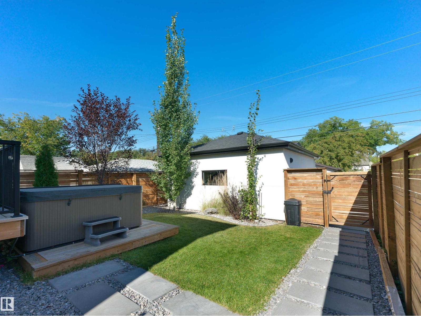 10926 72 Av Nw Property Photo 43