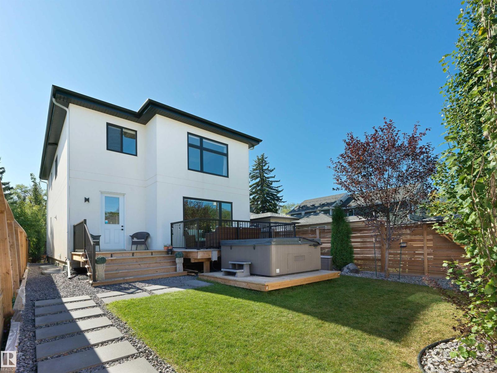 10926 72 Av Nw Property Photo 45