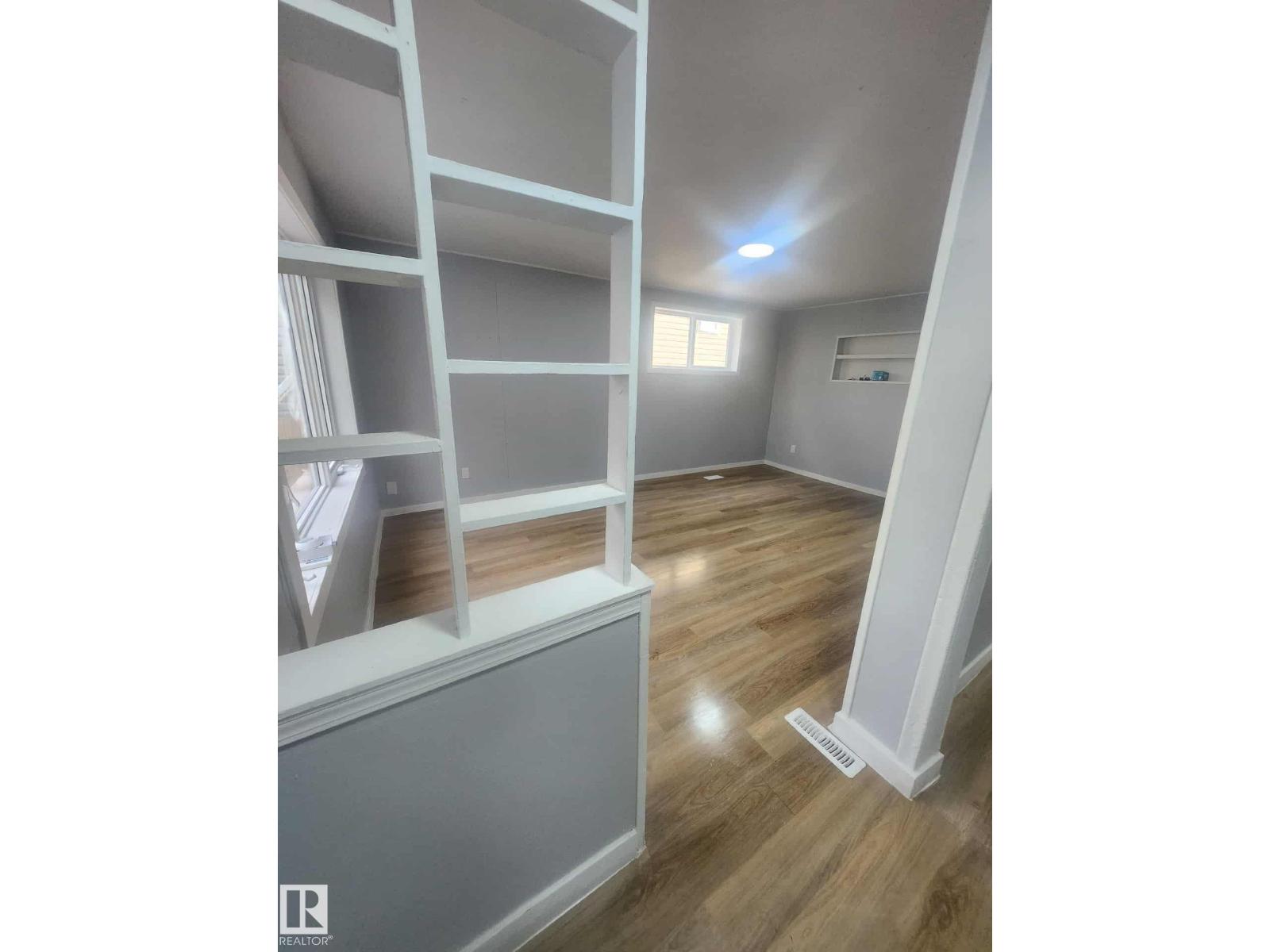 11308 94 St Nw Property Photo 5