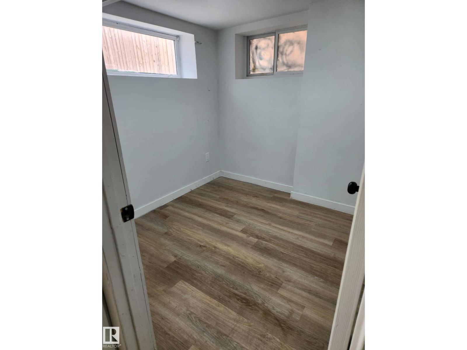 11308 94 St Nw Property Photo 12