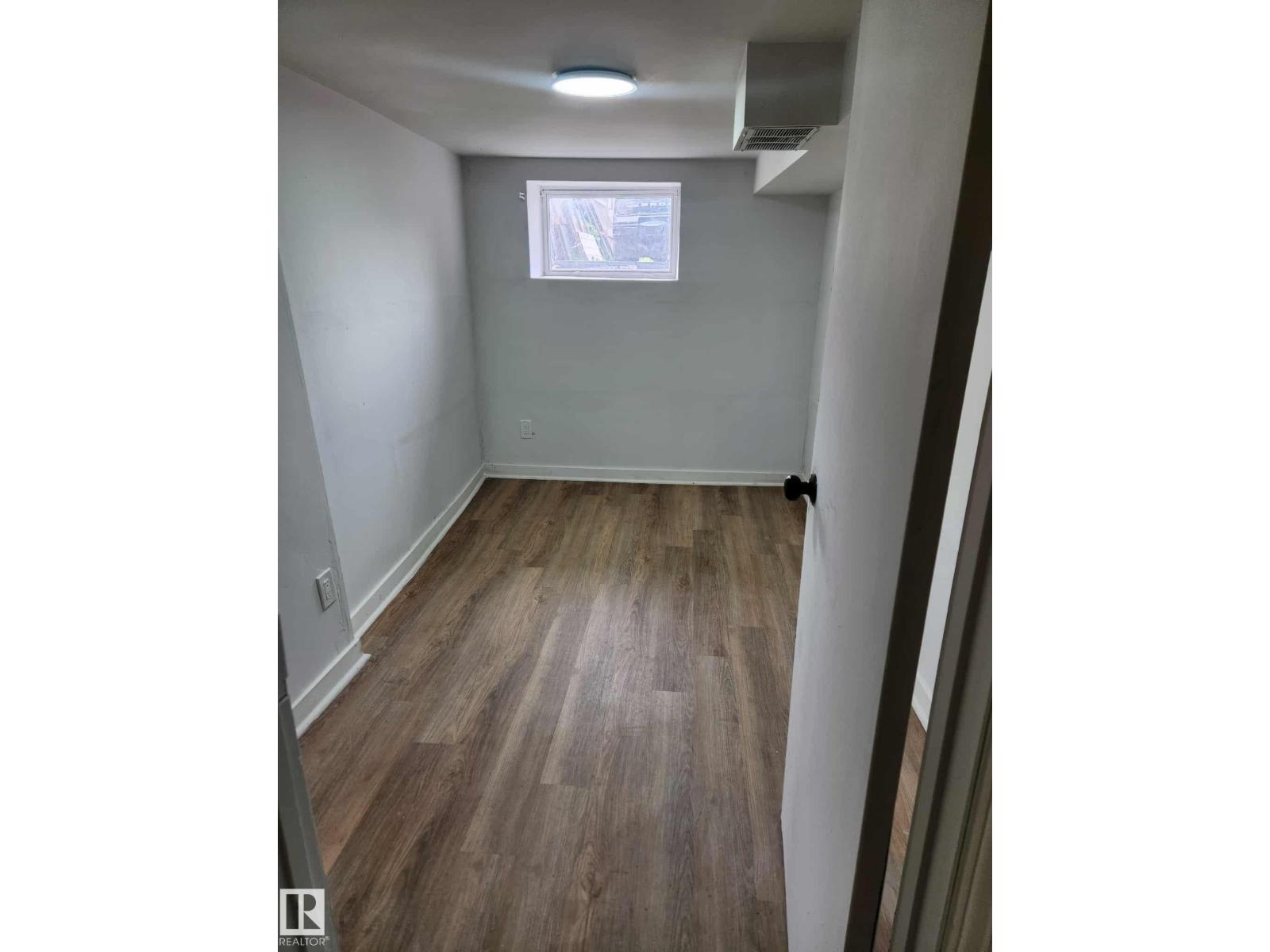 11308 94 St Nw Property Photo 20