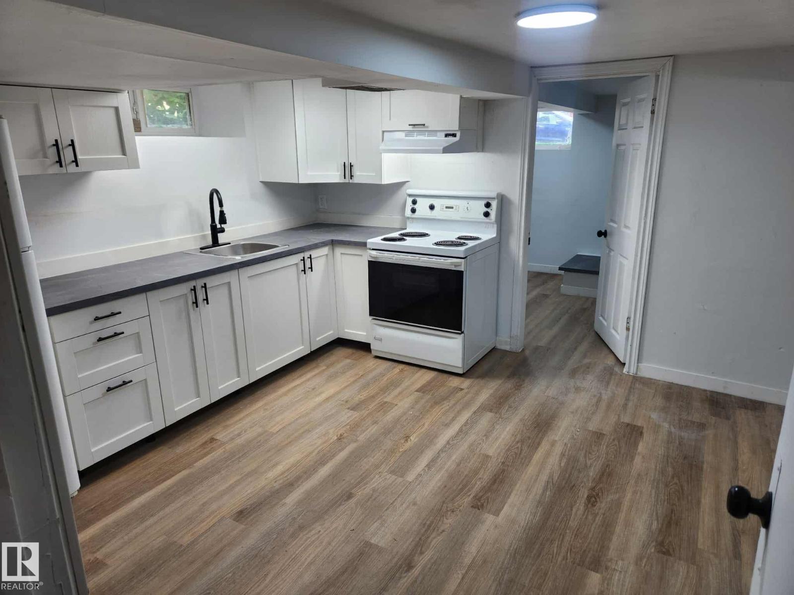 11308 94 St Nw Property Photo 31