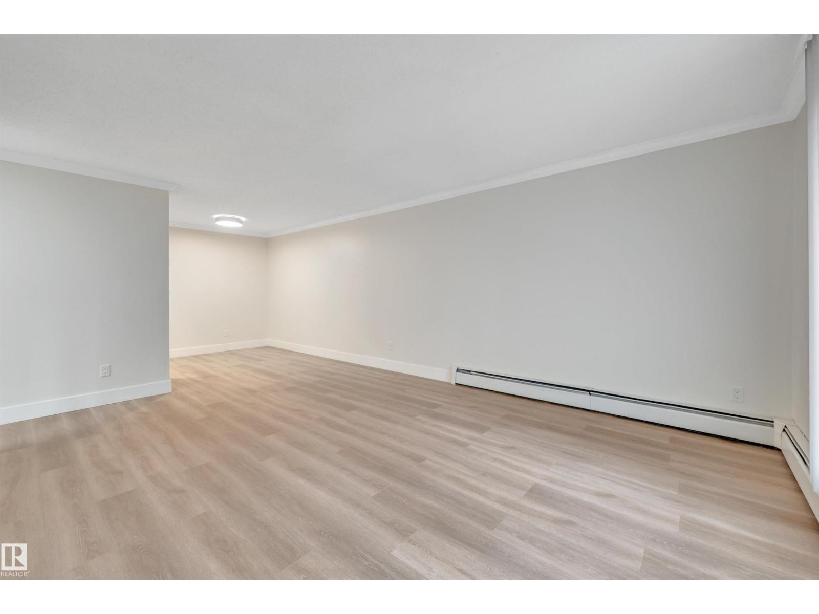 #006 10520 80 Av Nw Property Photo 18