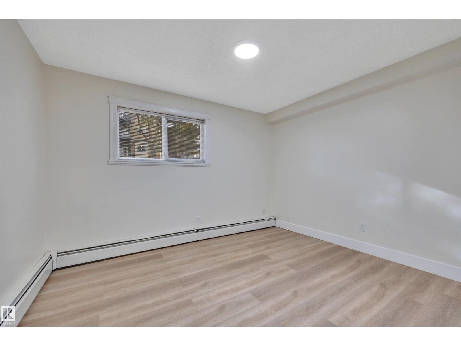 #006 10520 80 Av Nw Property Photo 22