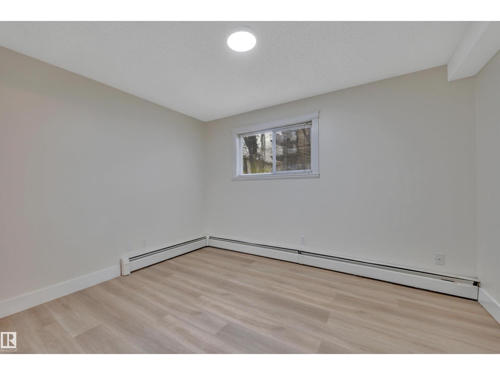 #006 10520 80 Av Nw Property Photo 24