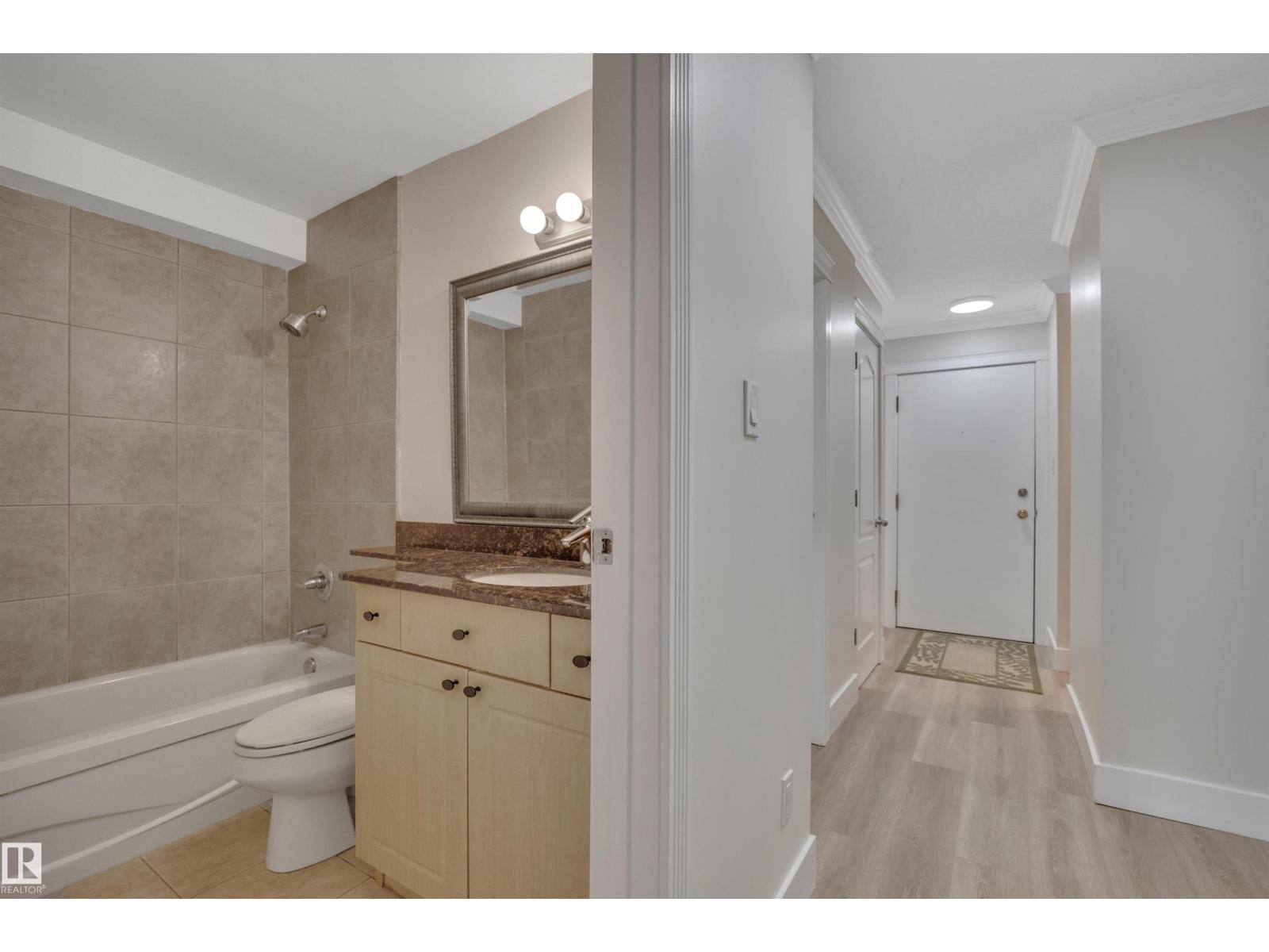 #006 10520 80 Av Nw Property Photo 26
