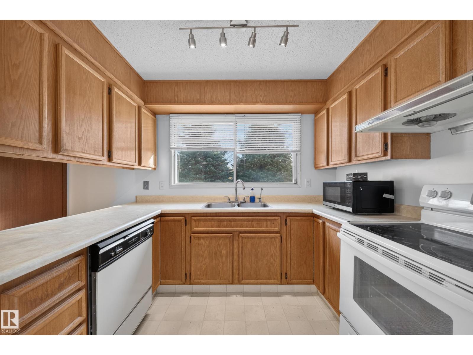 3135 145 Av Nw Property Photo 17