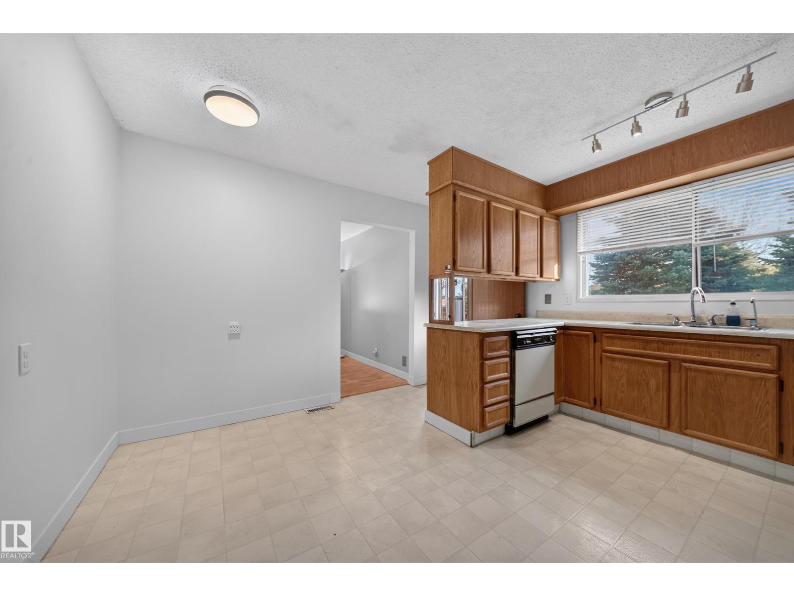 3135 145 Av Nw Property Photo 21