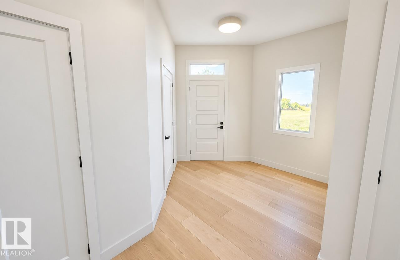 2219 Crossbill Li Nw Property Photo 5