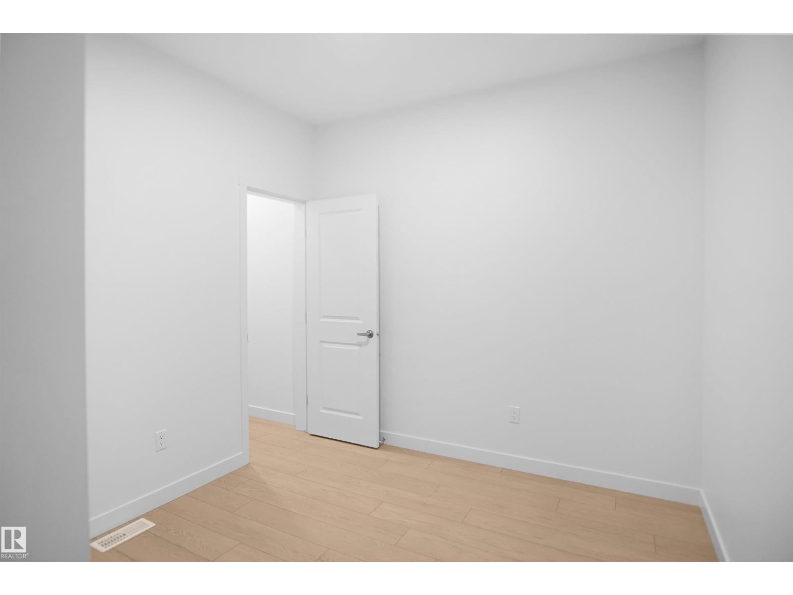 18166 73a St Nw Property Photo 4