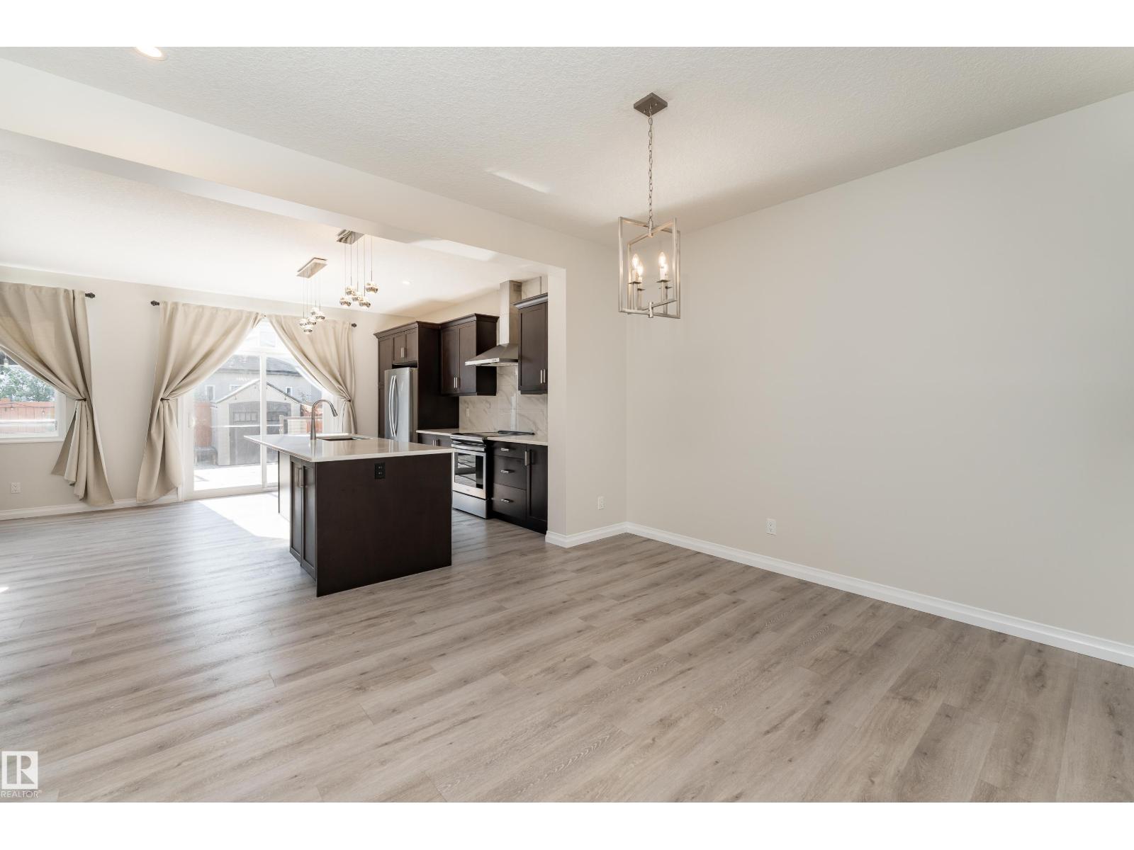 17132 64 St Nw Property Photo 14