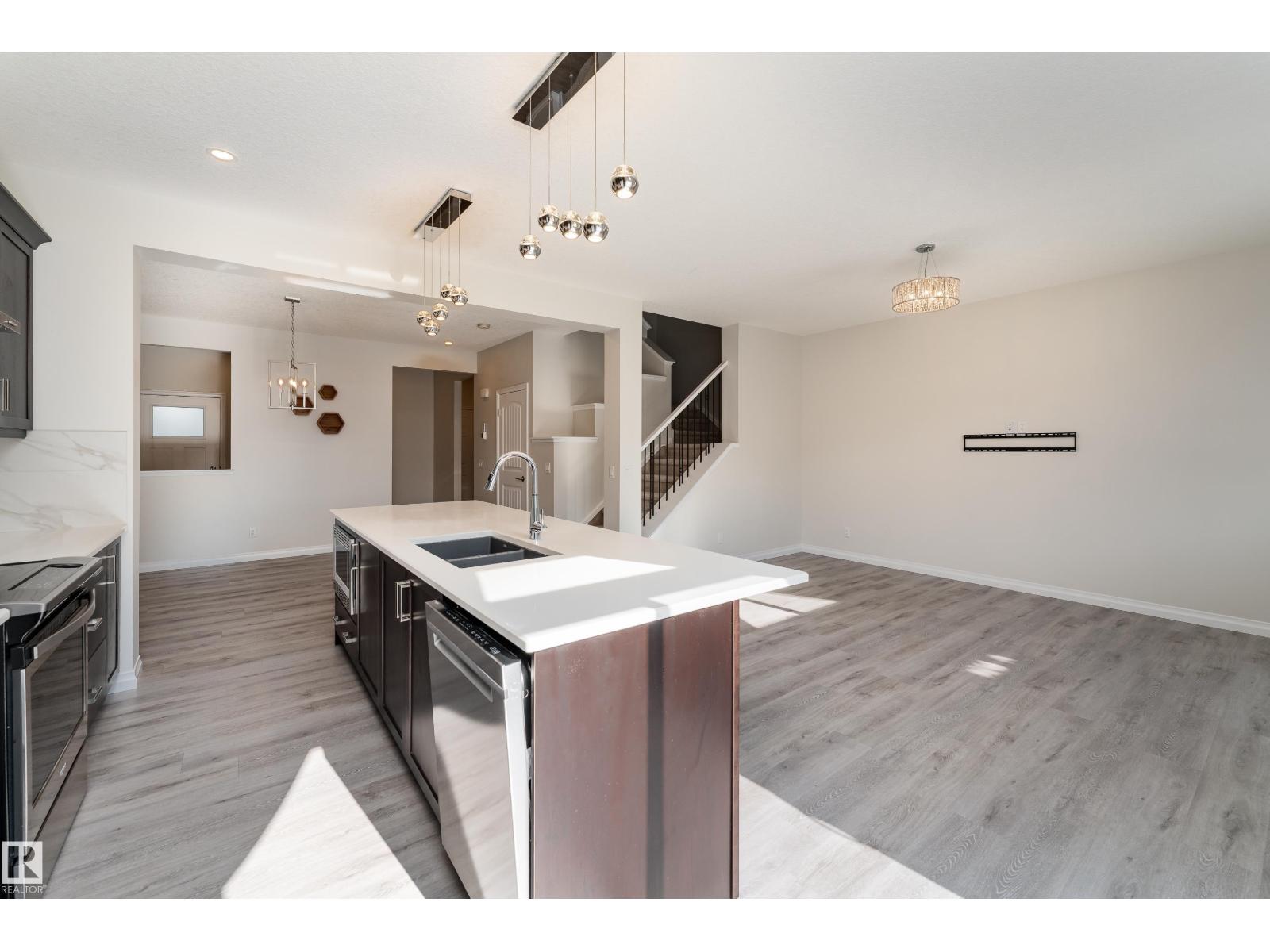17132 64 St Nw Property Photo 15