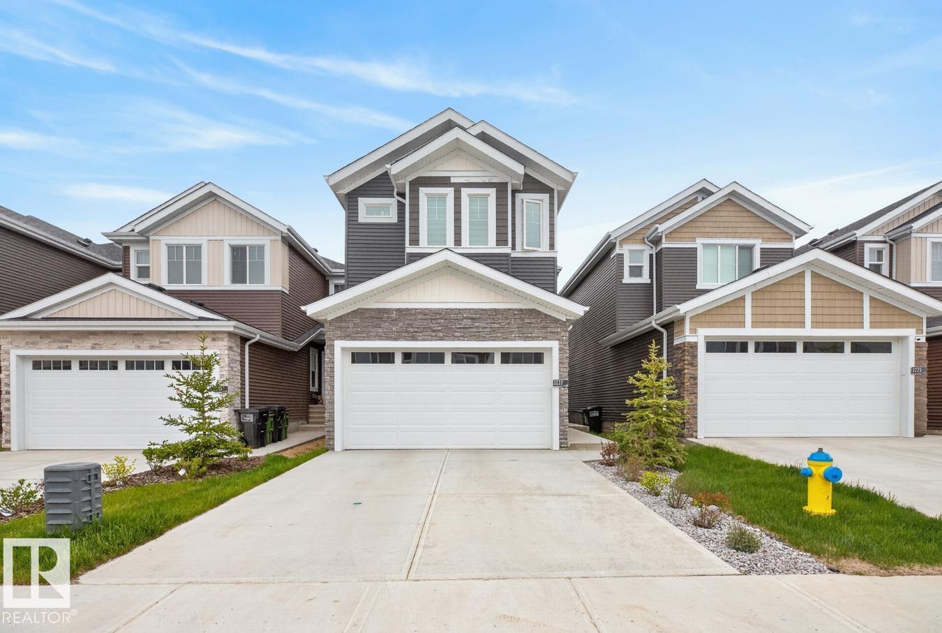 3227 Magpie LI NW Property Photo 1