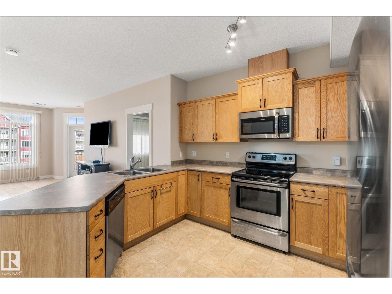 #331 511 Queen St Property Photo 8