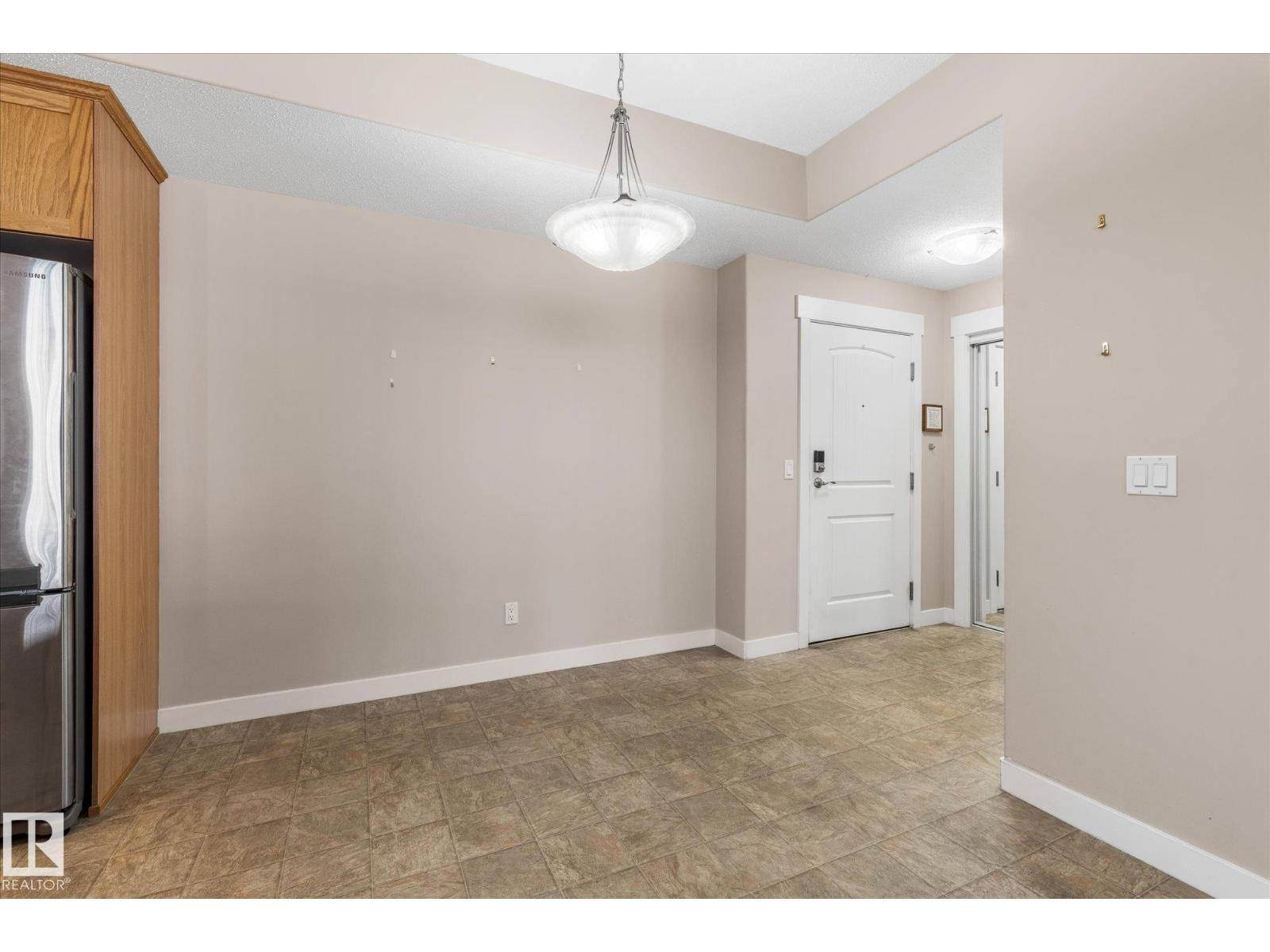 #331 511 Queen St Property Photo 11
