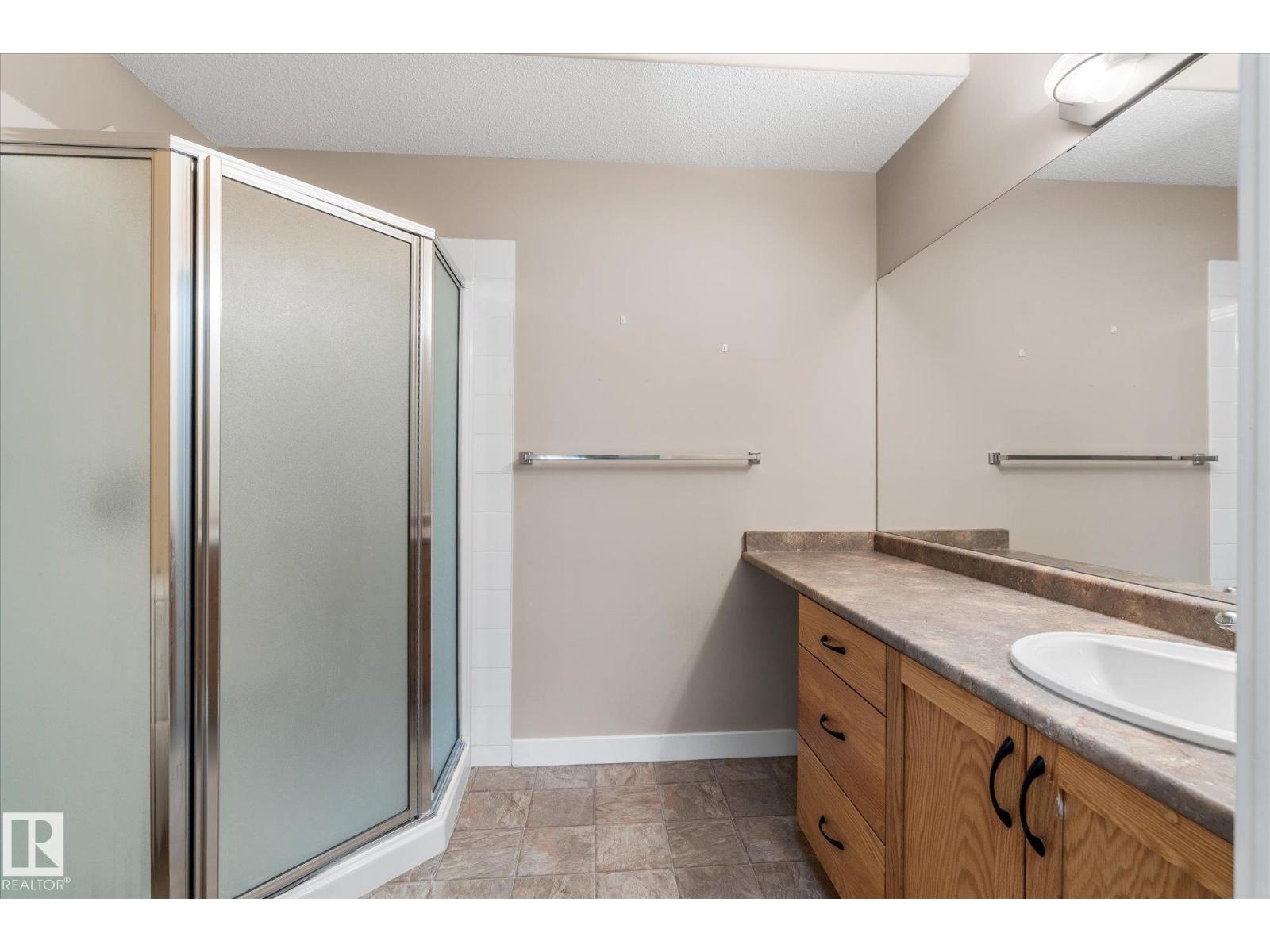 #331 511 Queen St Property Photo 24