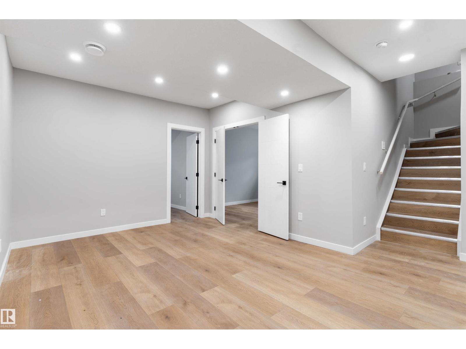22328 88 Av Nw Property Photo 32