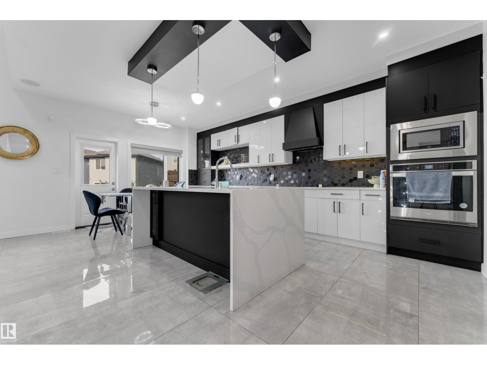 1360 20 St Nw Property Photo 10