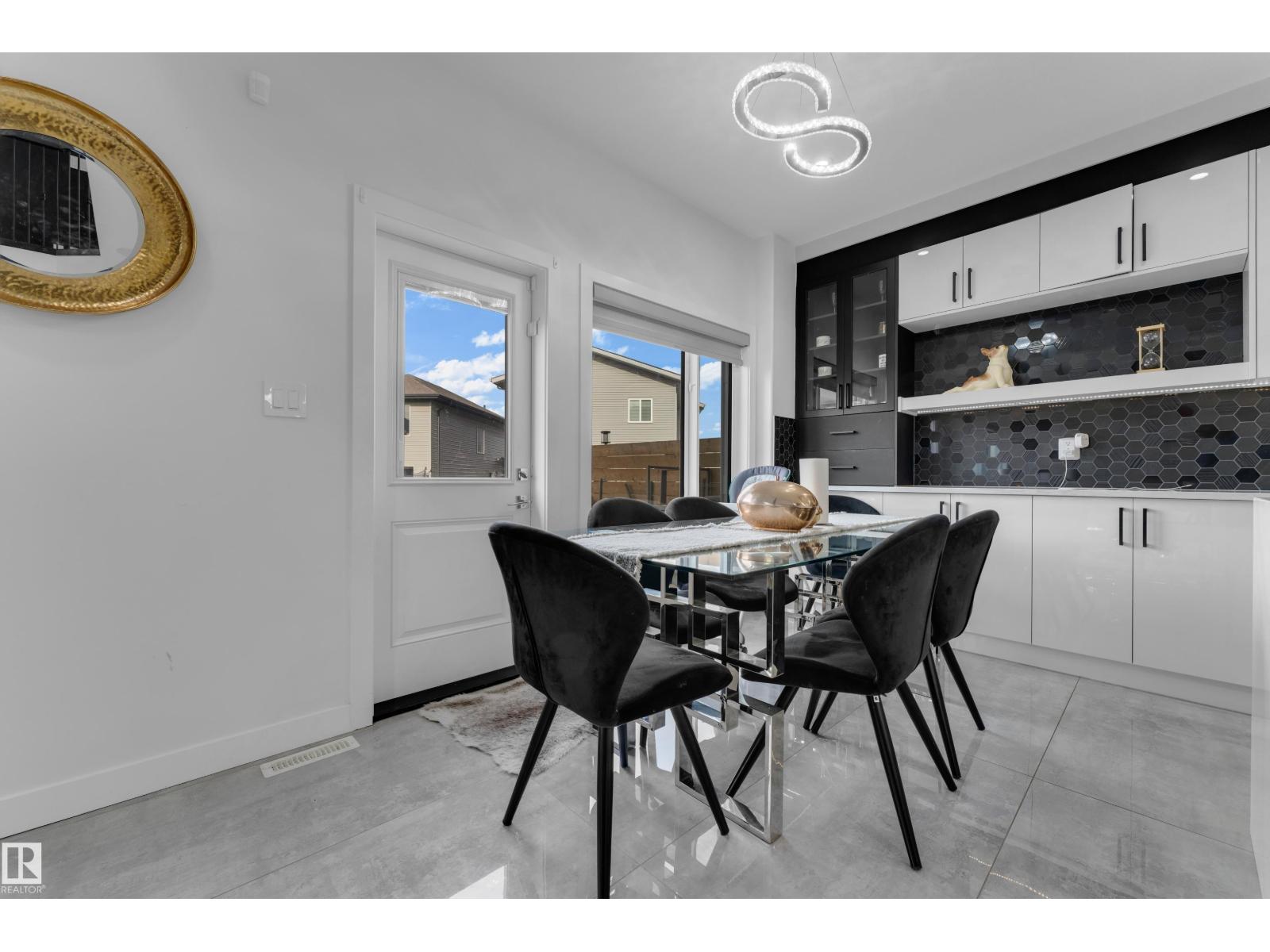 1360 20 St Nw Property Photo 12