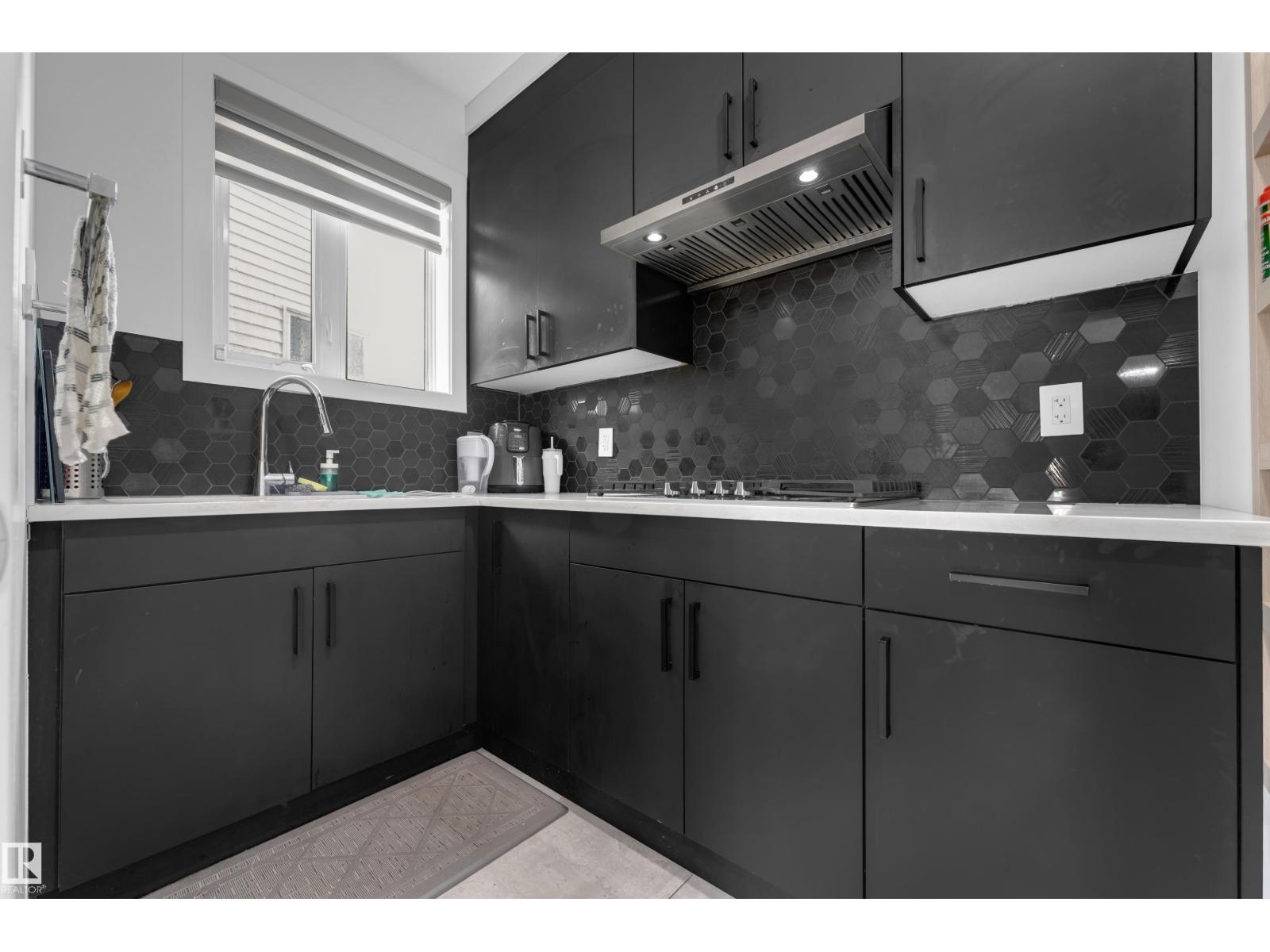 1360 20 St Nw Property Photo 19