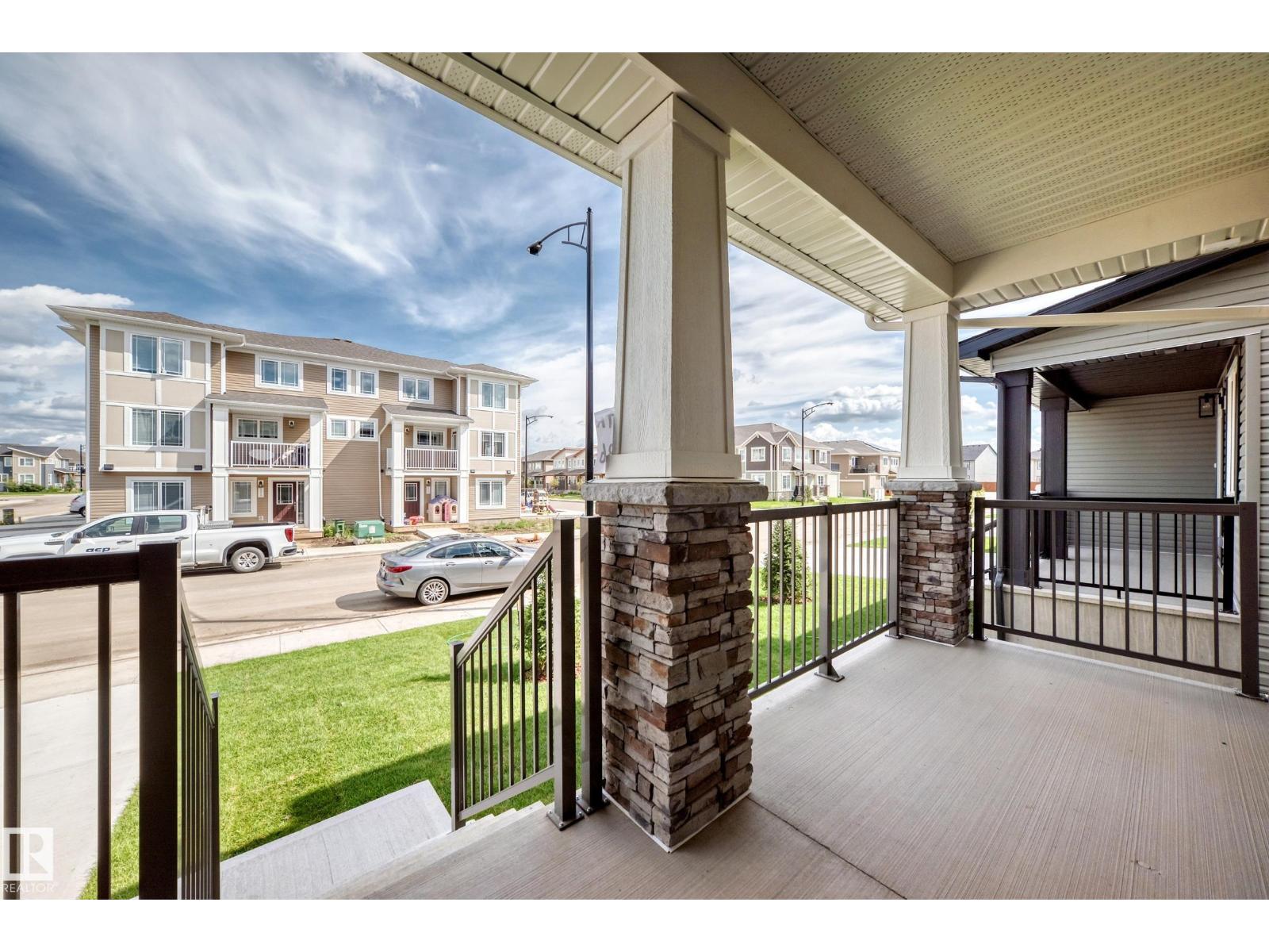 1516 205 St Nw Property Photo 2