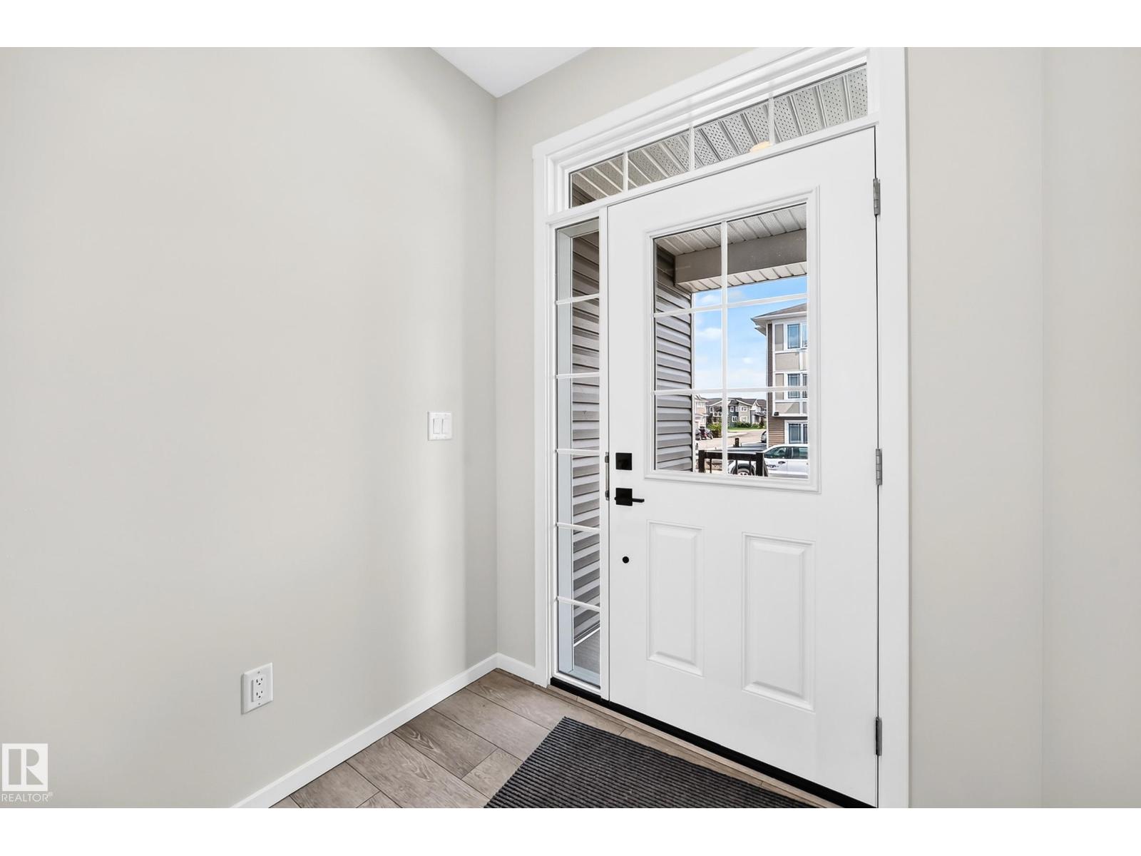 1516 205 St Nw Property Photo 3