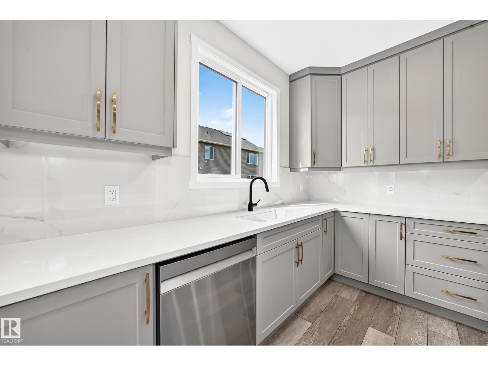 1516 205 St Nw Property Photo 12