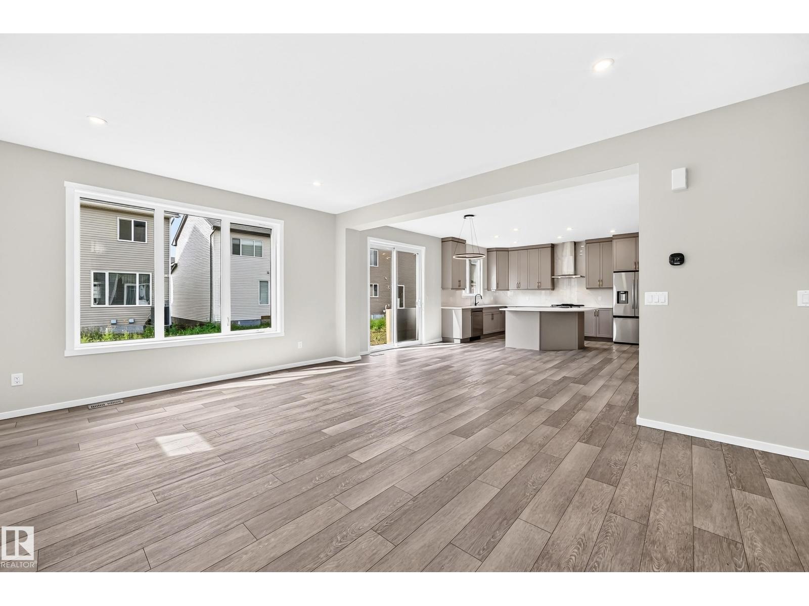 1516 205 St Nw Property Photo 17