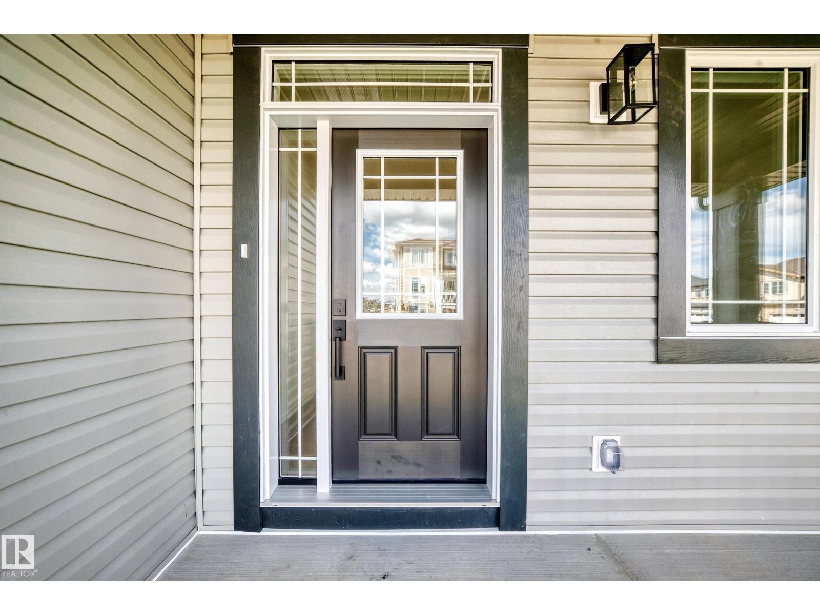 1512 205 St Nw Property Photo 2