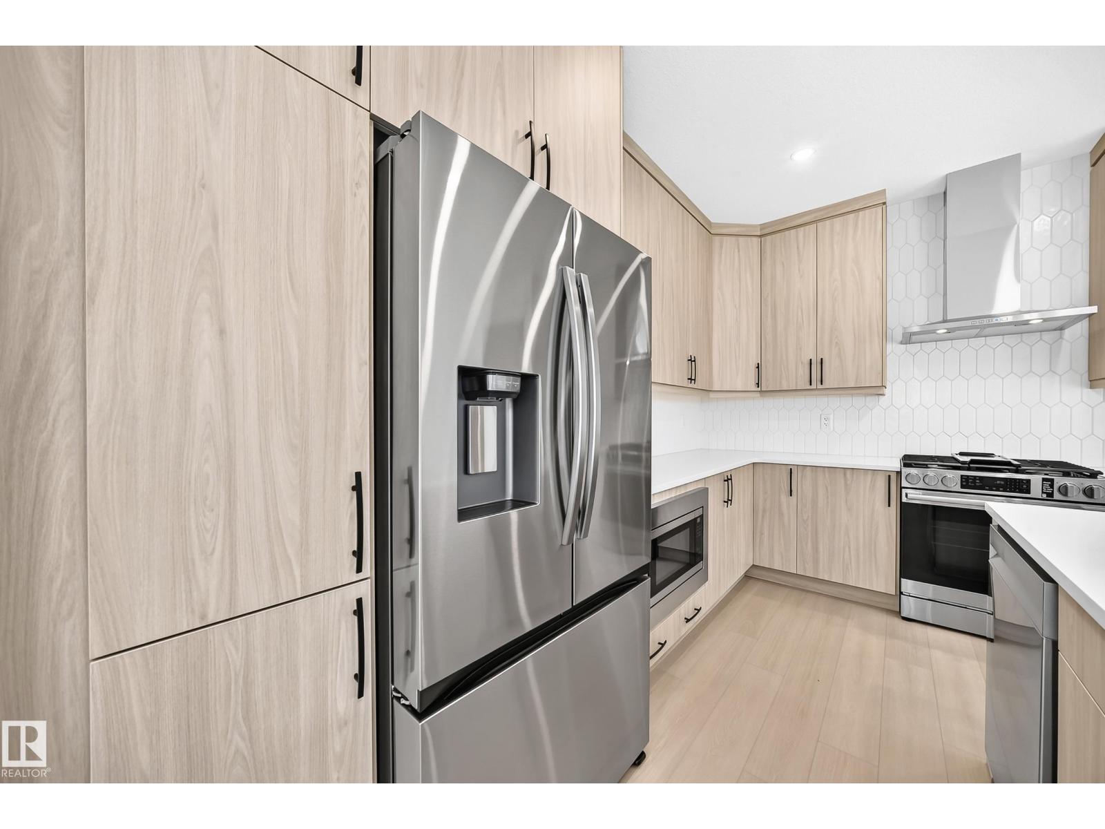 1512 205 St Nw Property Photo 6