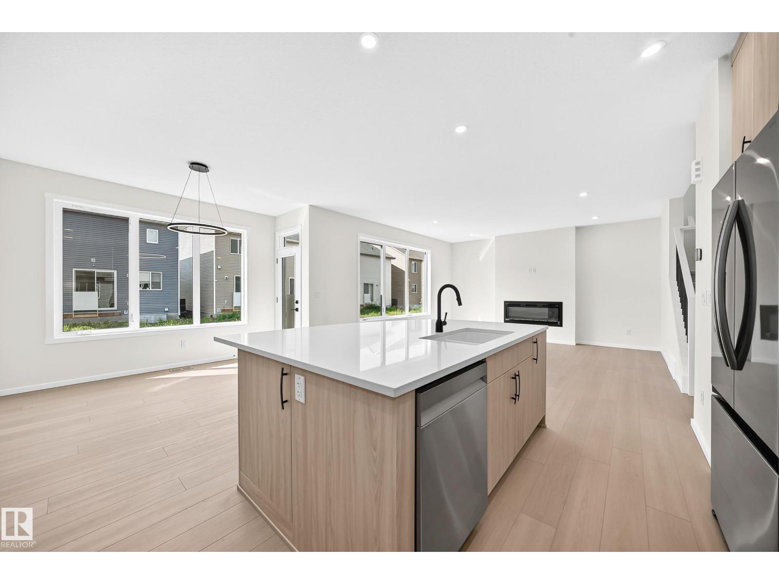1512 205 St Nw Property Photo 9