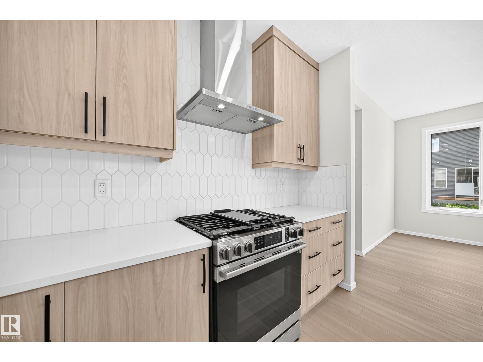 1512 205 St Nw Property Photo 11