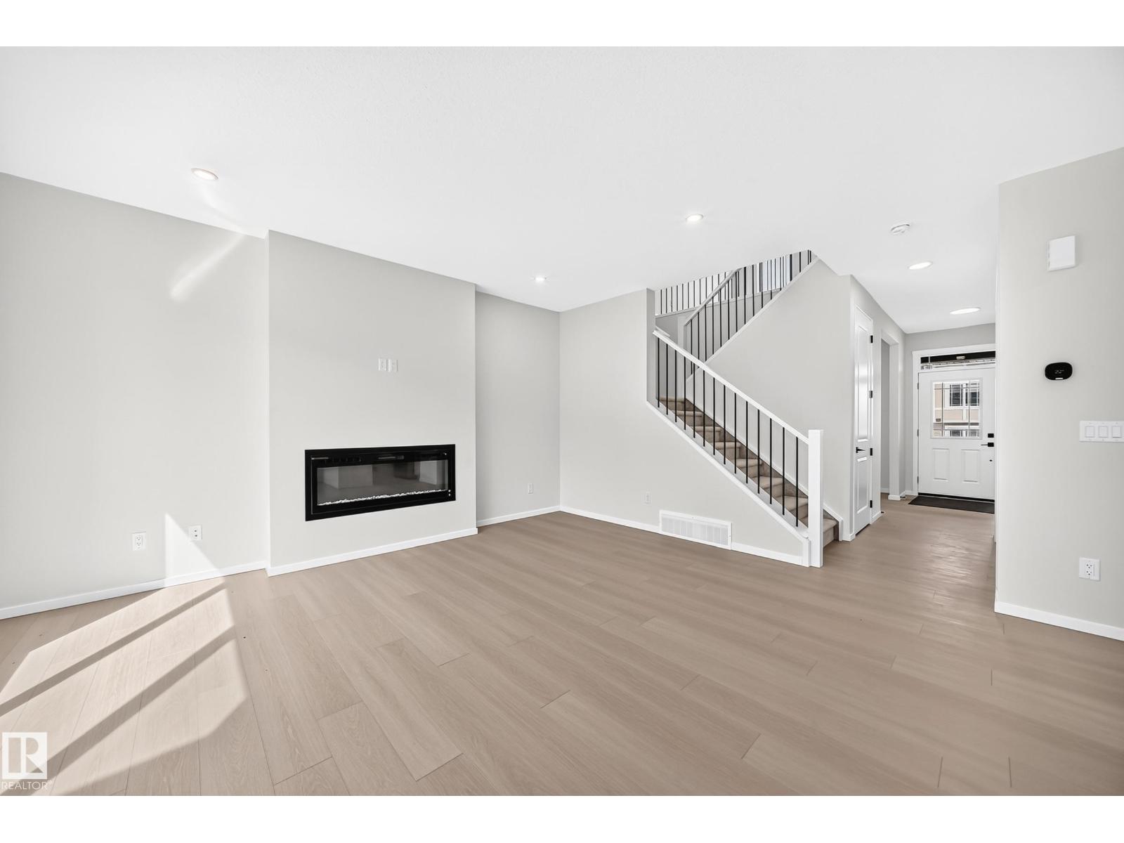 1512 205 St Nw Property Photo 17