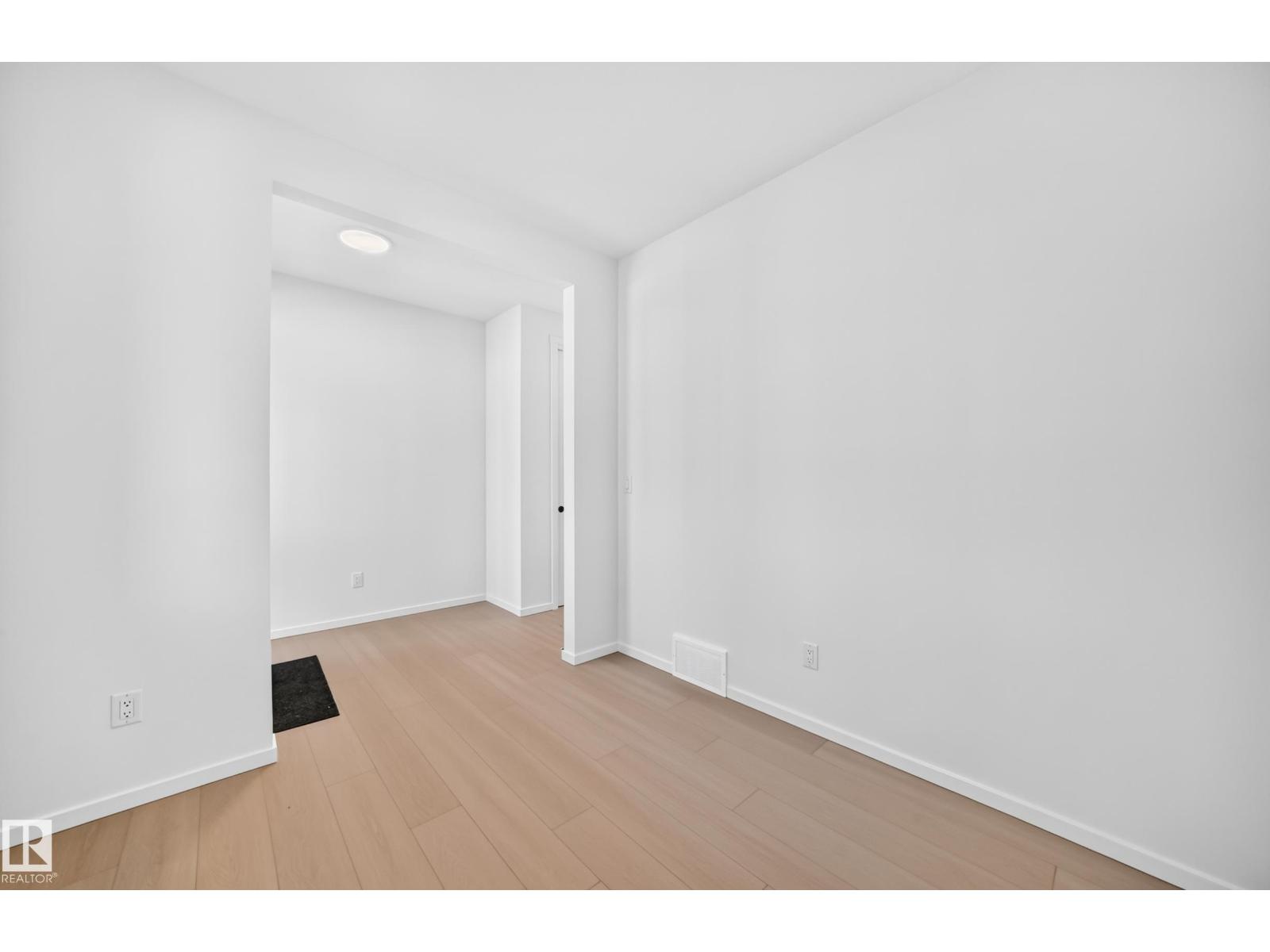 1512 205 St Nw Property Photo 21