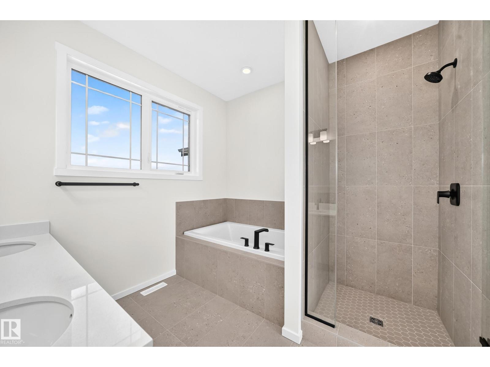 1512 205 St Nw Property Photo 33